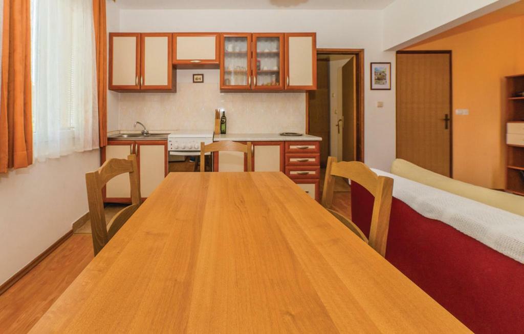 Apartment Diana - Great Location, Cosy 2 Bedroom, 2 Bathroom Apt Kukljica Exterior photo