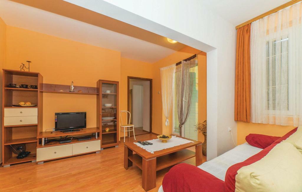 Apartment Diana - Great Location, Cosy 2 Bedroom, 2 Bathroom Apt Kukljica Exterior photo