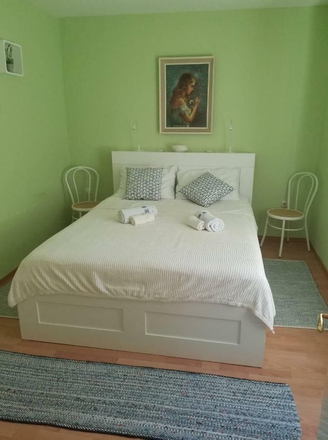 Apartment Diana - Great Location, Cosy 2 Bedroom, 2 Bathroom Apt Kukljica Exterior photo
